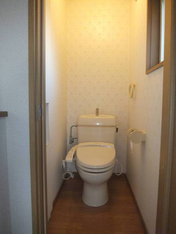 ２F　温水洗浄便座