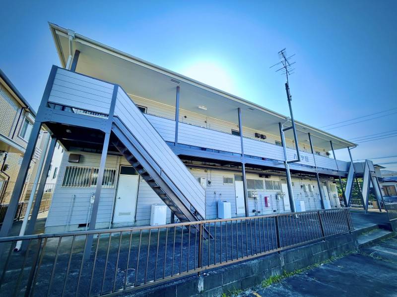 外壁は大規模修繕による塗装済