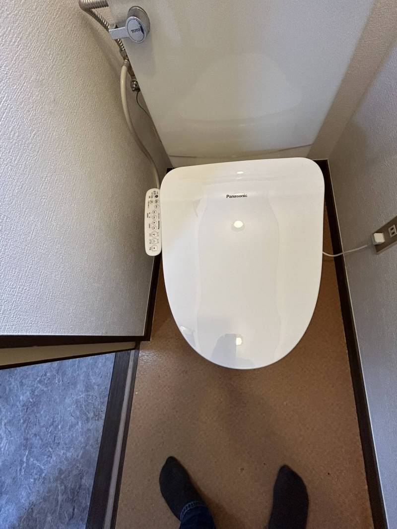 １階ウオシュレット付きトイレ