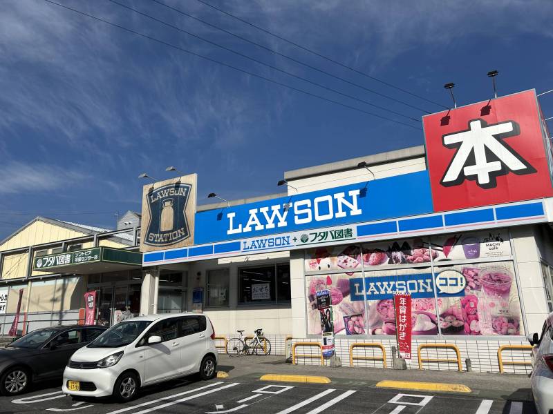 近隣にコンビニあります。