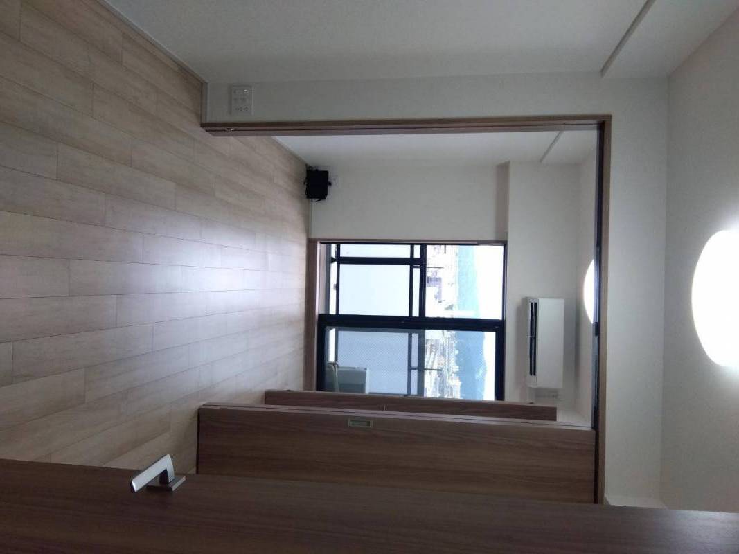 部屋の全景です。キッチンとリビングは戸で仕切れます。