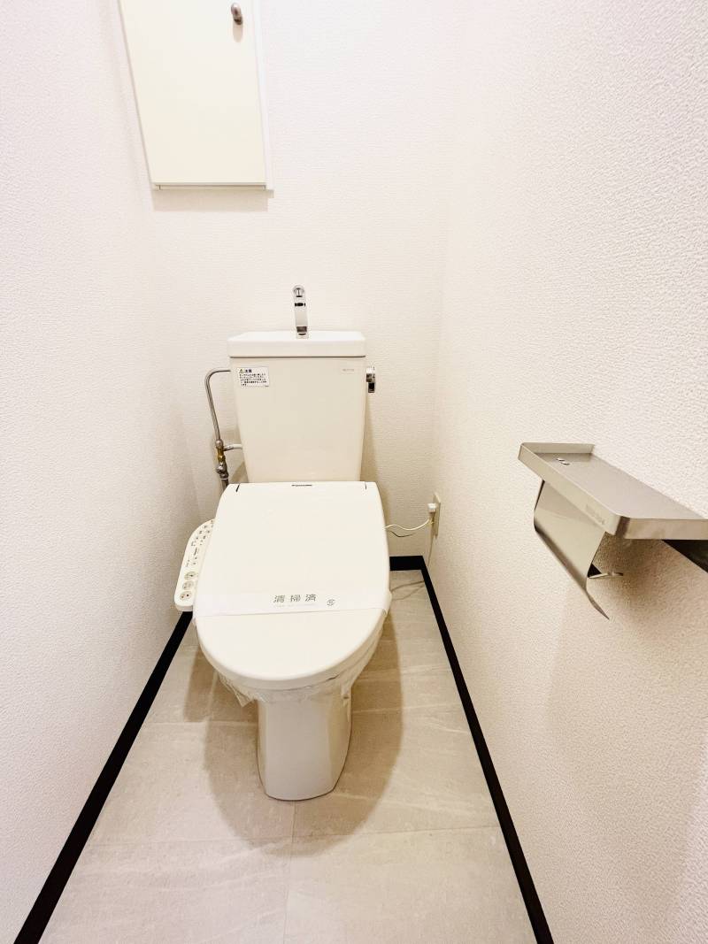 トイレはもちろんウォシュレット付き♪