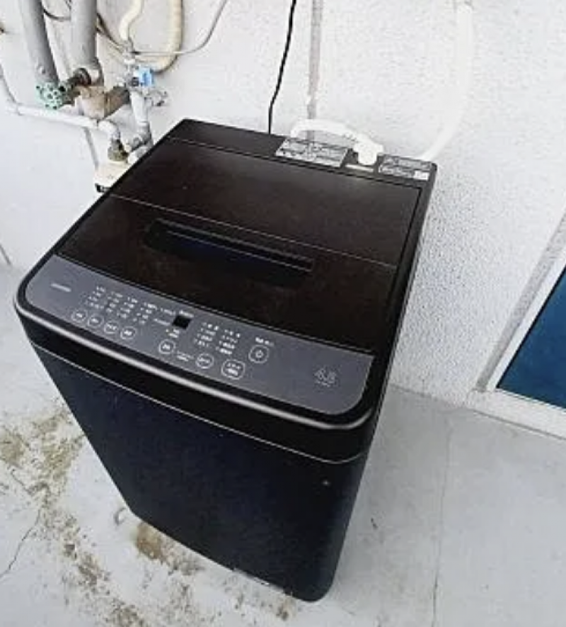 オシャレな新品の洗濯機付き