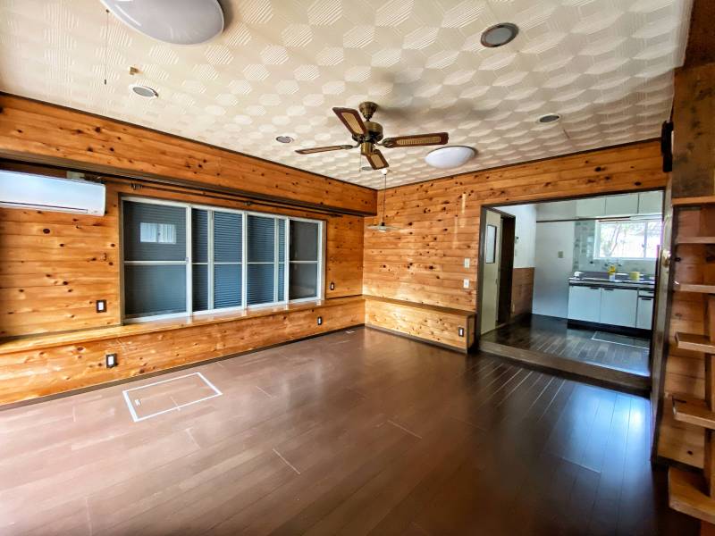 LDK11帖　リアルウッドを使った内装です