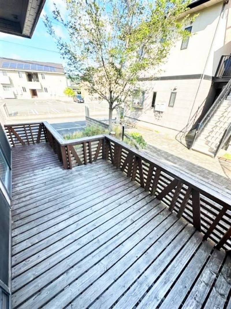 広さのあるウッドデッキです
