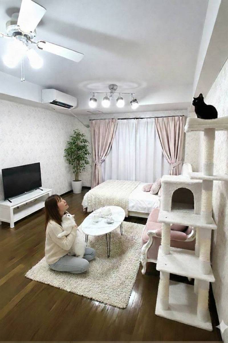 この賃料では滅多にない、横幅３メーター以上の広々９帖の空間。