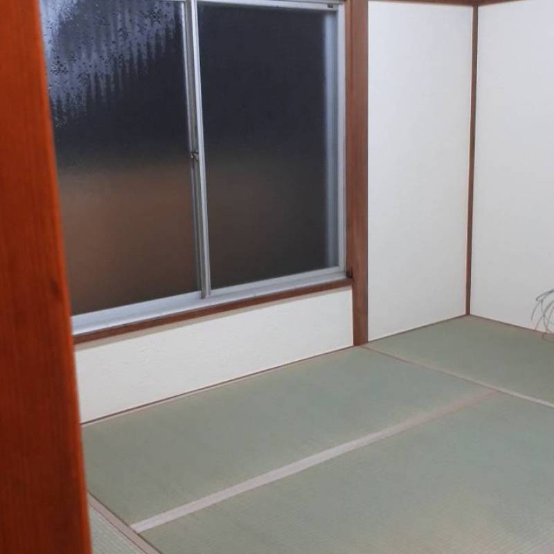 ２階和室②-２
６帖　２面採光！