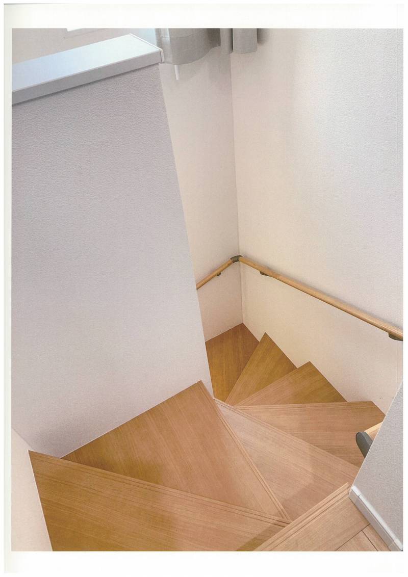 1階から2階へのアプローチ