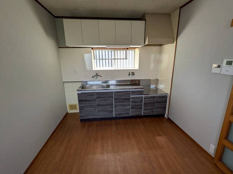 キッチンも全面改装