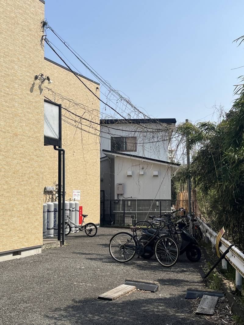 フリースペースに駐輪可
バイクの区画設置相談乗ります！