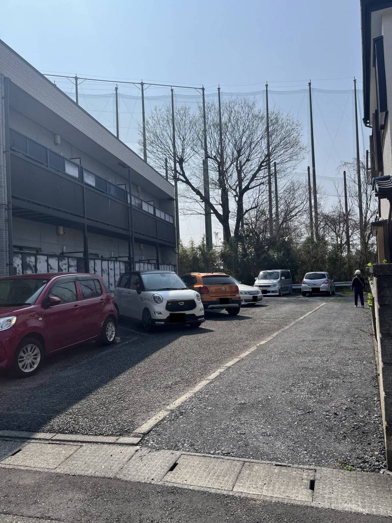 敷地内駐車場
残り１台　早い者勝ち！