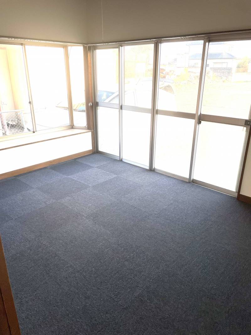 リビングも広く、日当たりも良いです♪