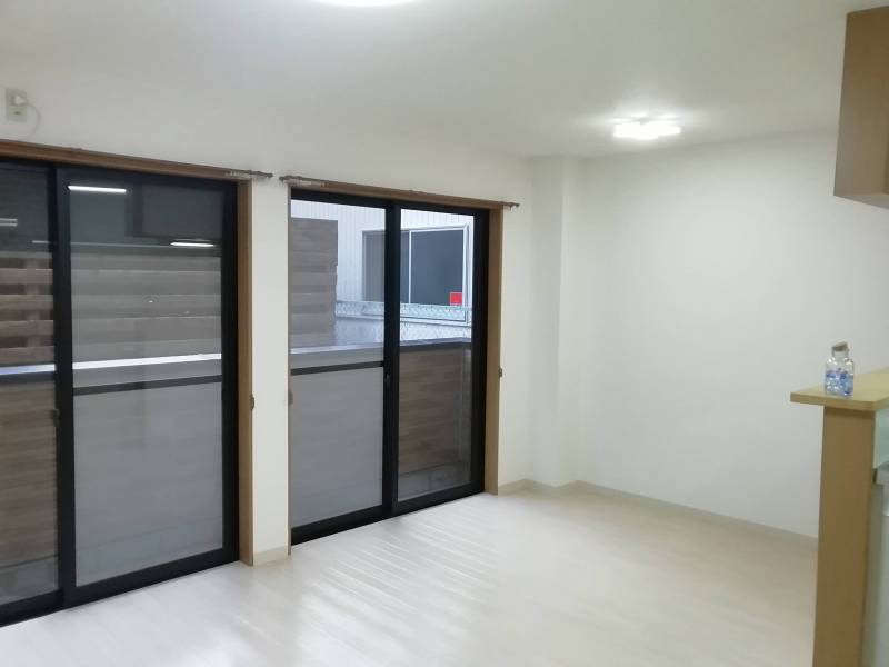 ホワイト基調で爽やかなリビングでゆったりLIFE♪