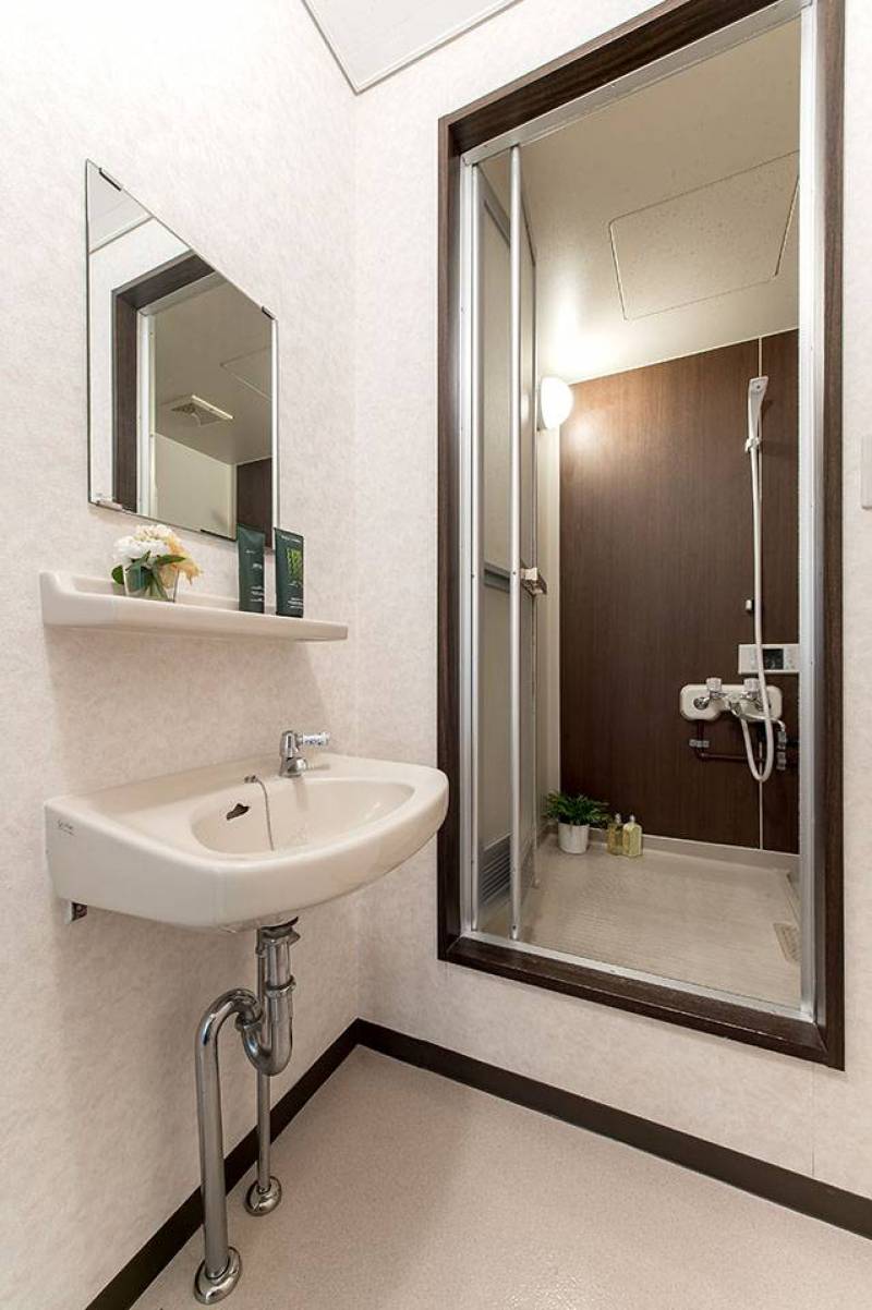 独立洗面台です。小物配置はイメージです。