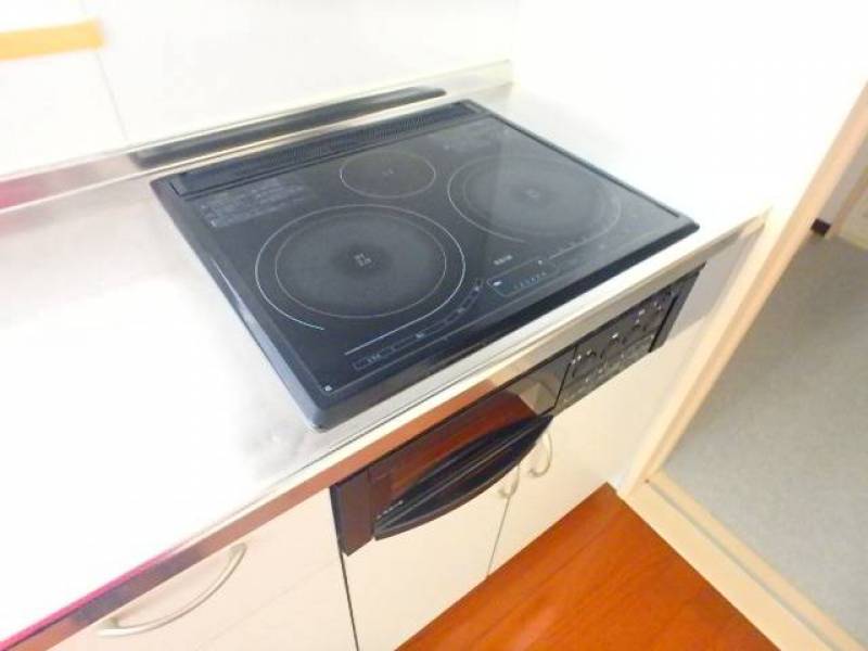 キッチンは安心のIH。