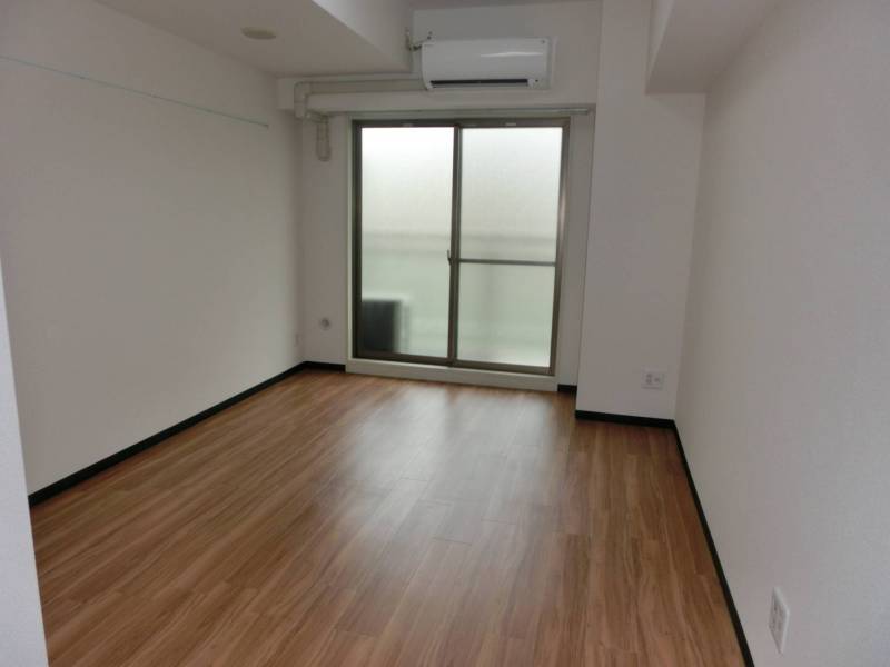 【明るい部屋、居室約6畳、フローリング】角部屋、内廊下