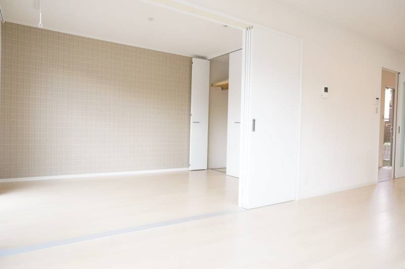 リビング開閉扉