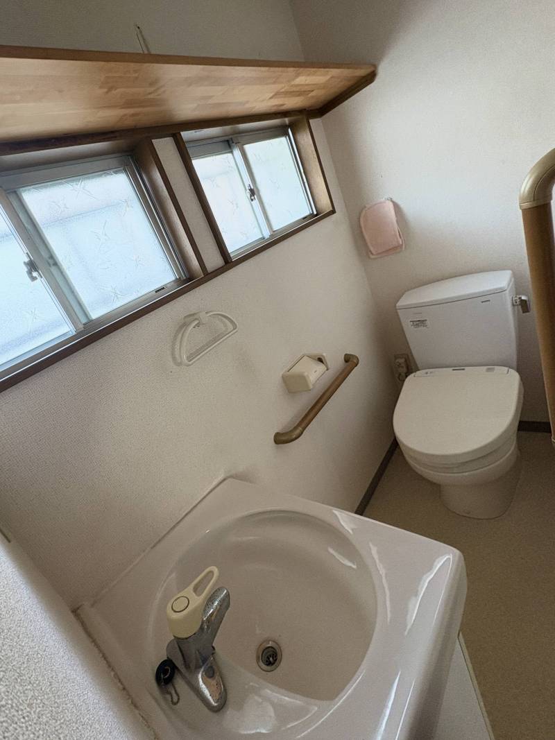 トイレと洗面台