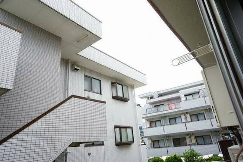 物干し竿受けございます。