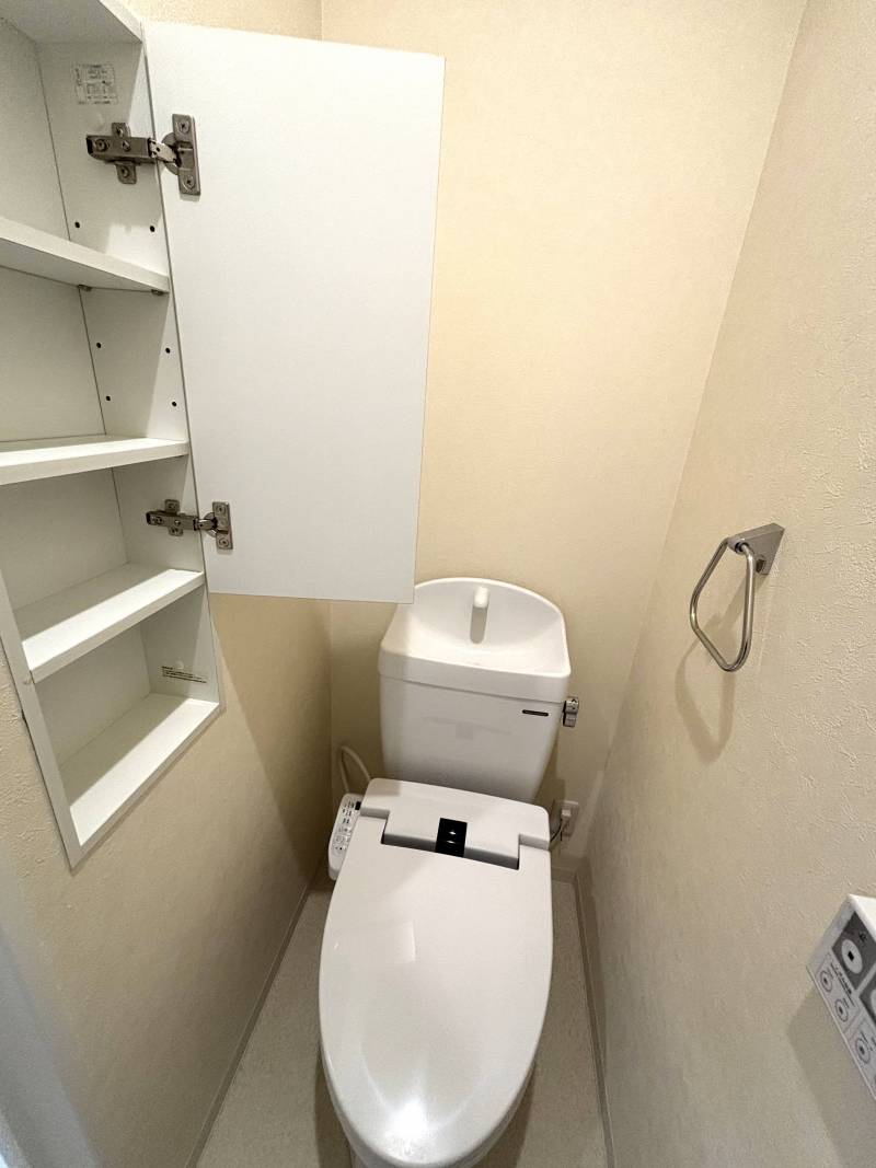 収納付きシャワートイレ