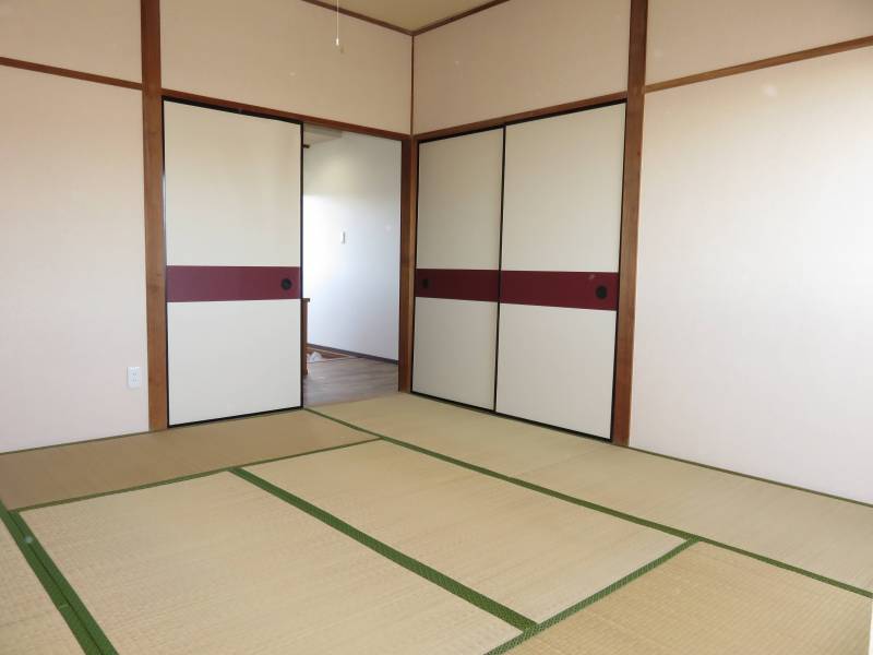 和室は広々８畳です。