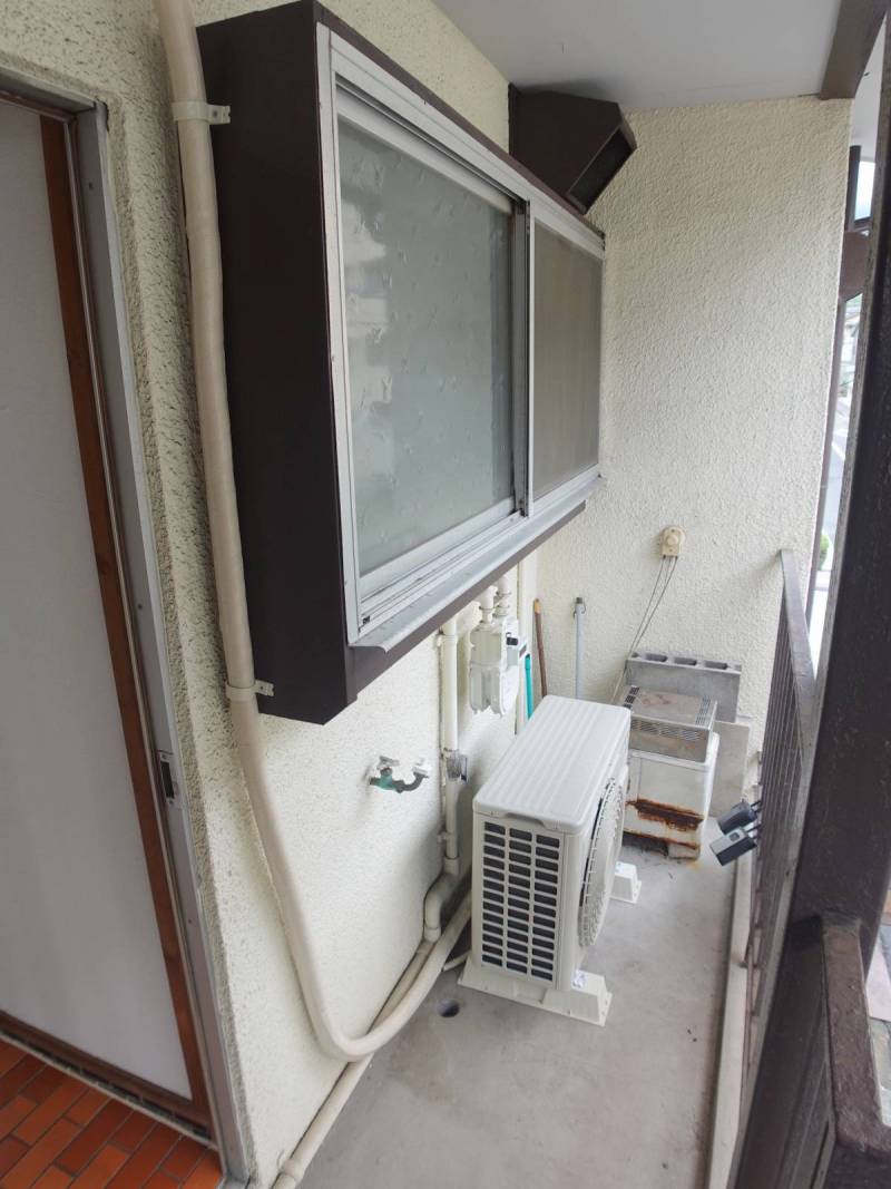 室外機を少し移動すれば、洗濯機を設置できます
