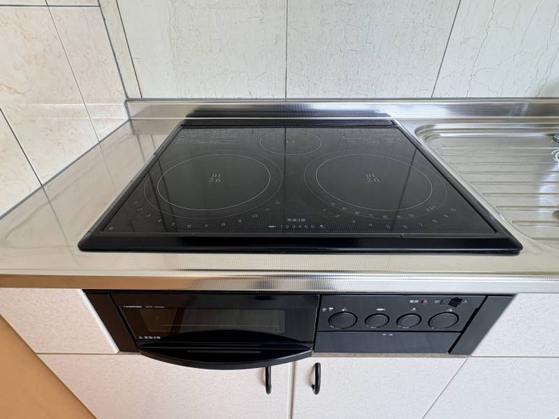 安全で掃除のしやすいＩＨ完備