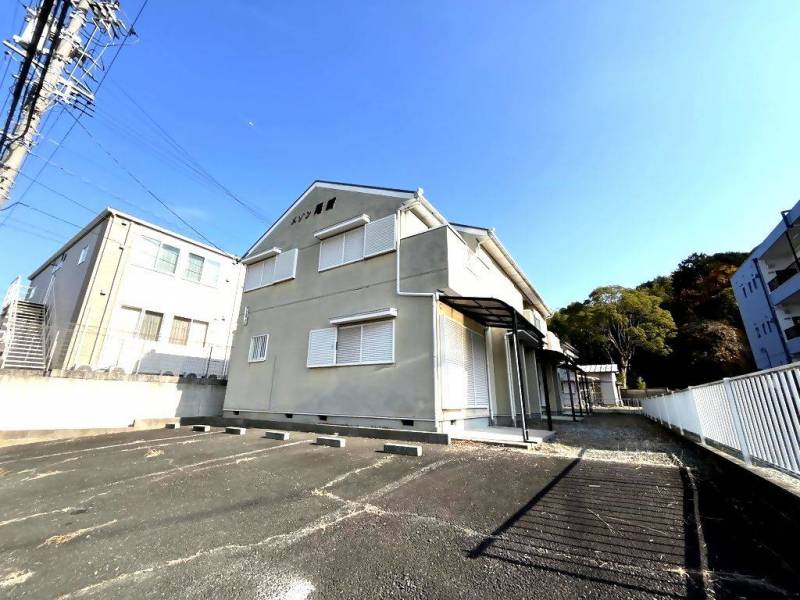 駐車場もあるから移動もラクラク♪