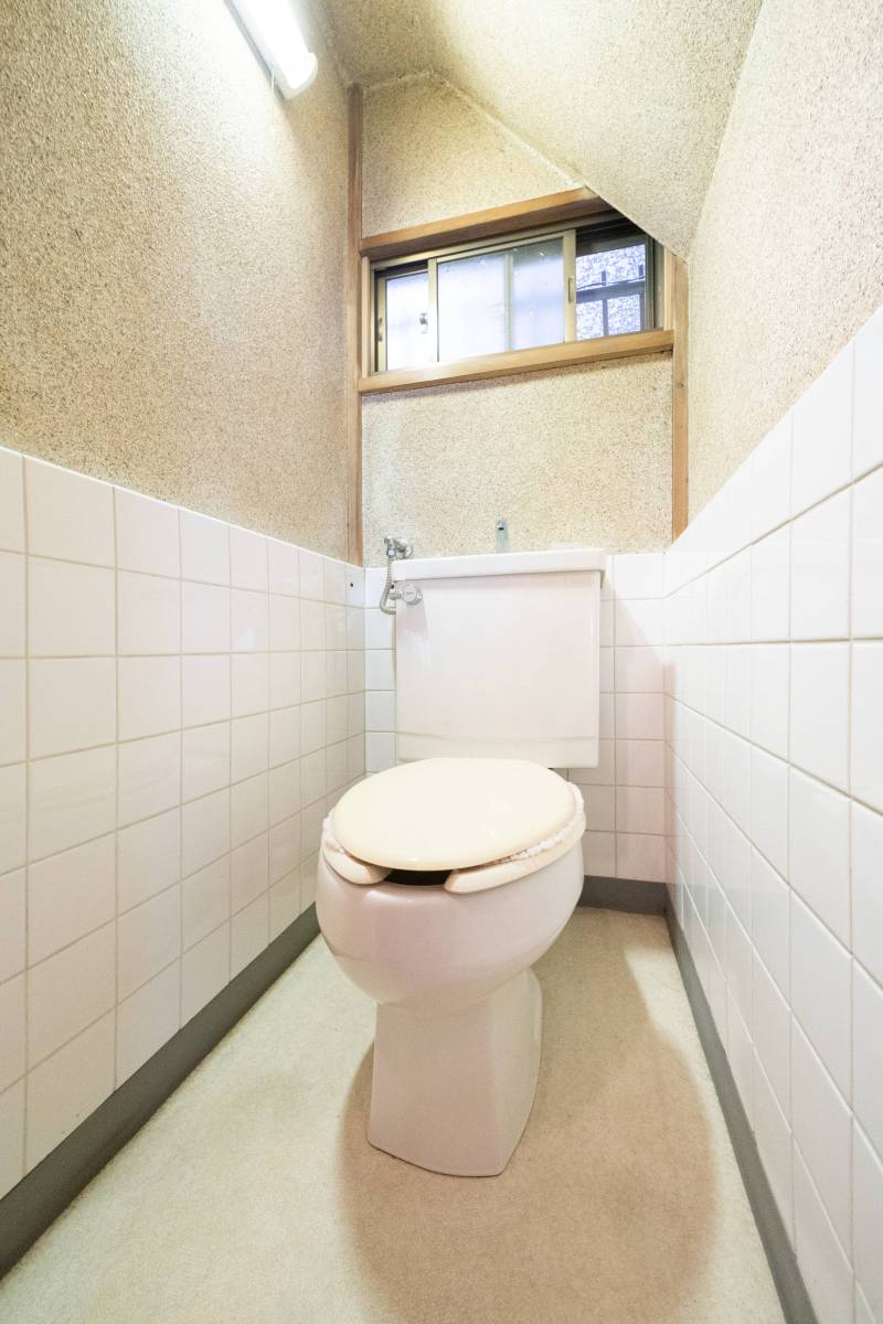 トイレはバストイレ別で落ち着きます