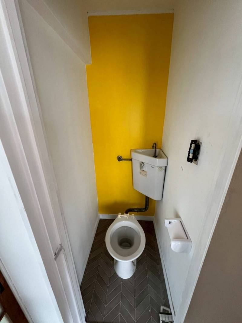 本件工事中につきトイレにはウォッシュレット便座がつきます