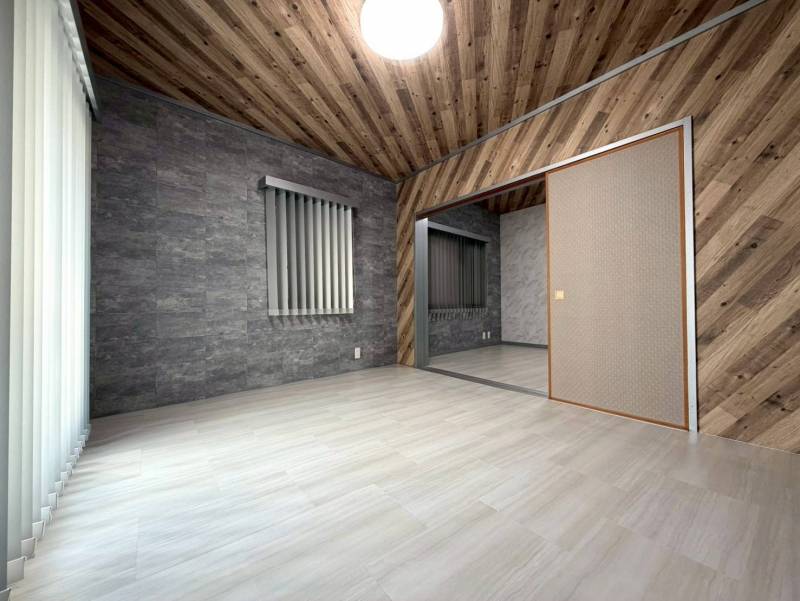 窓側から居室を撮影