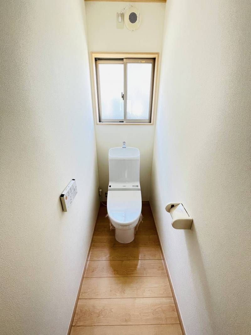 ウォッシュレット付きトイレ