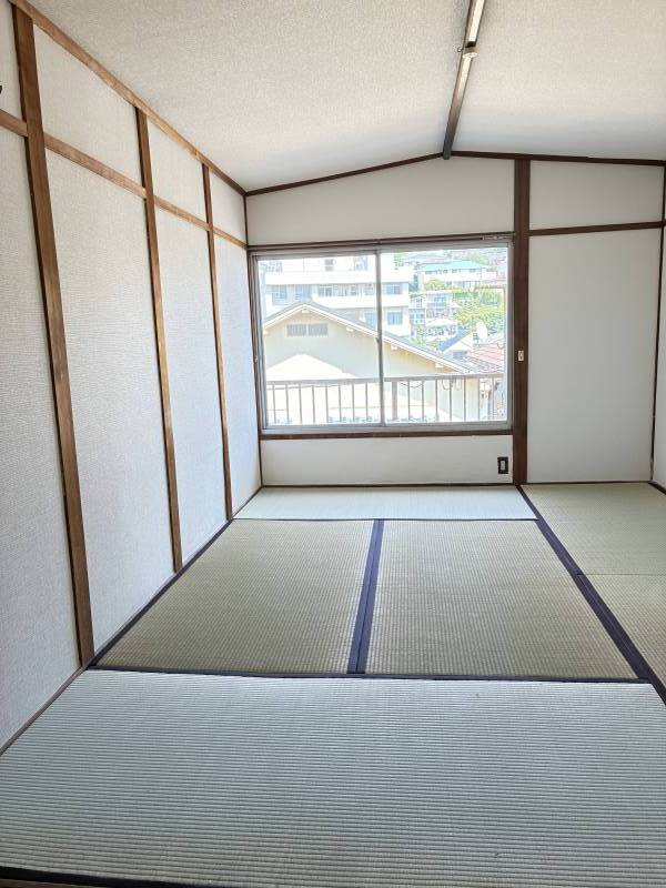 和室の個室です。
寝室でも、ゴロゴロ部屋にも使いやすい⭐️