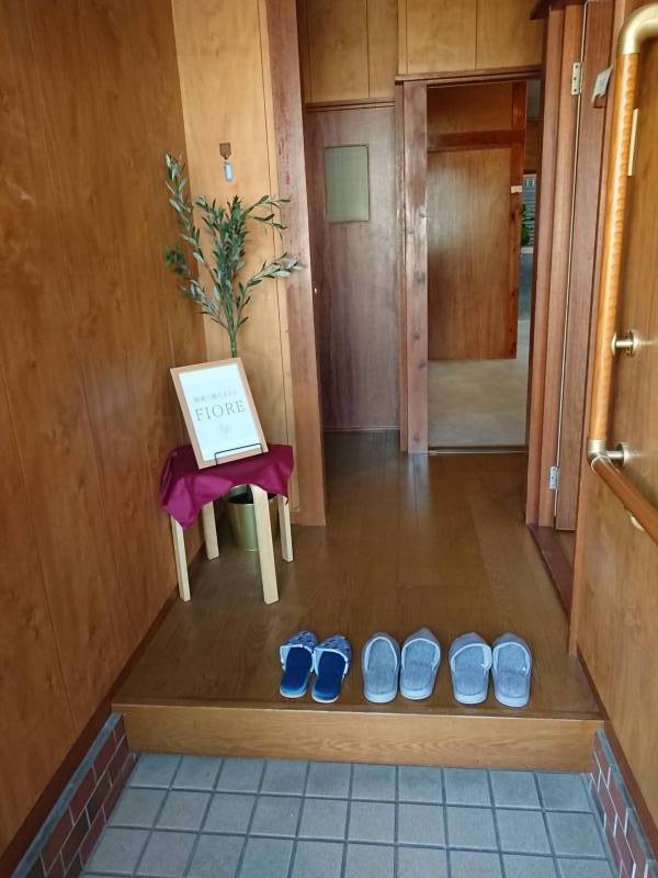 広い玄関はベビーカーも収納可能