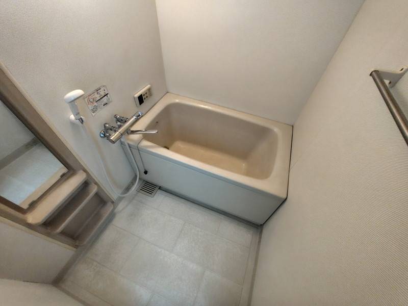 追い焚き機能付きバスルーム