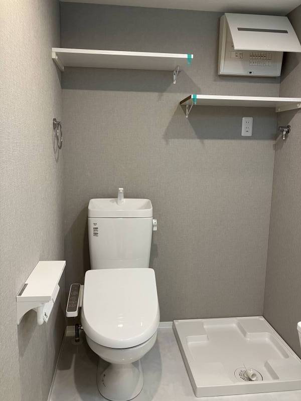 トイレは温水洗浄便座です！室内洗濯機置場も嬉しいですね