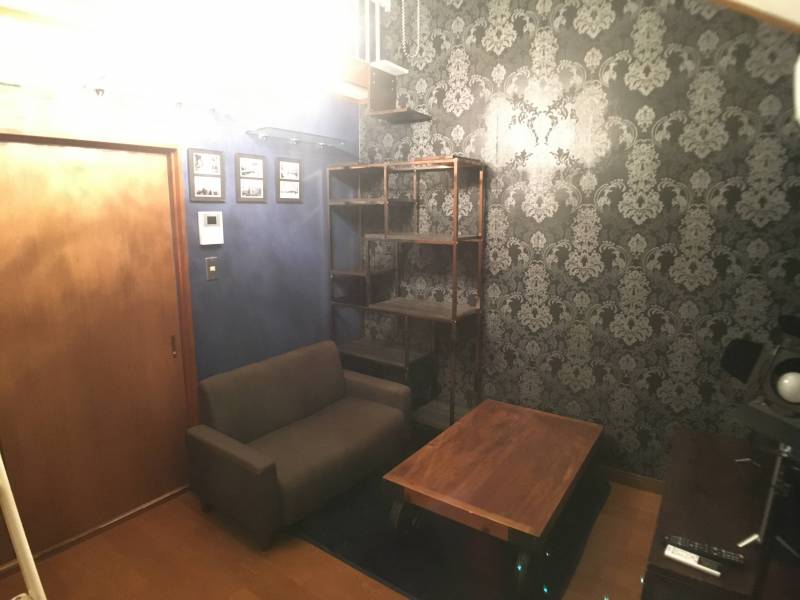 メイン居室。写真にあるものはすべて付属します。