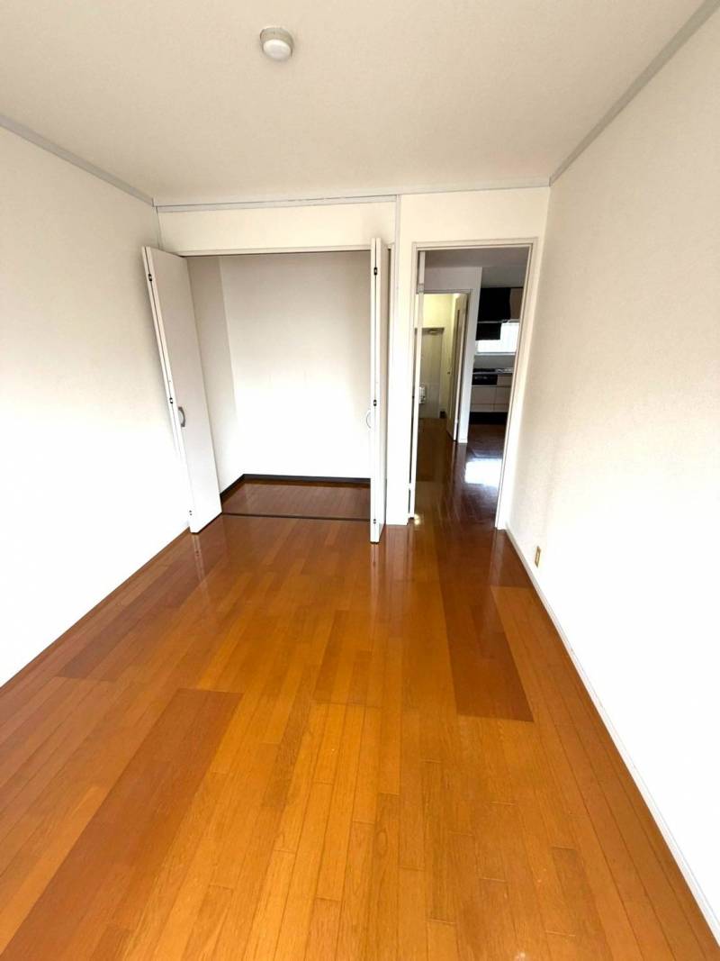洋室は収納付き
