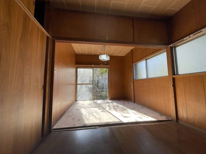 六畳洋室（南側）