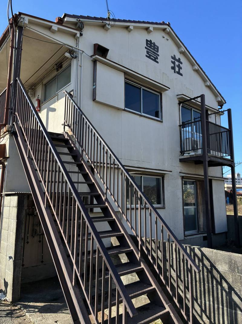 2階建て、4戸のアパートです。全室2026年2月リフォーム済