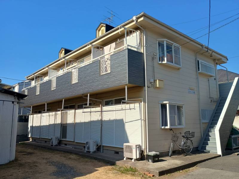 シャルル外観、陽当たり良好です。