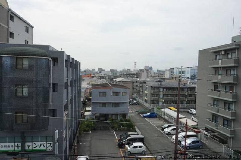 ベランダは西向きです。