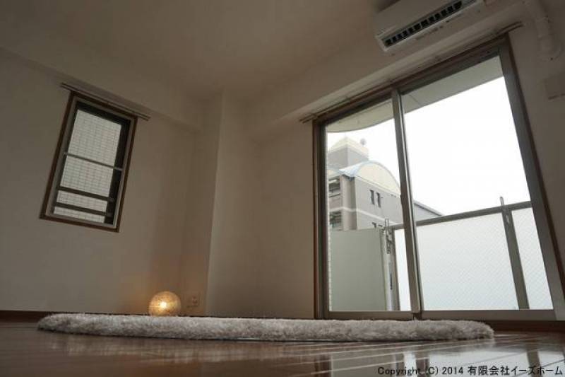 洋室は二面窓です。