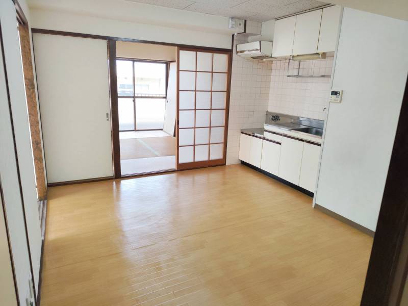 DKフローリング／駅徒歩5分・ネット無料