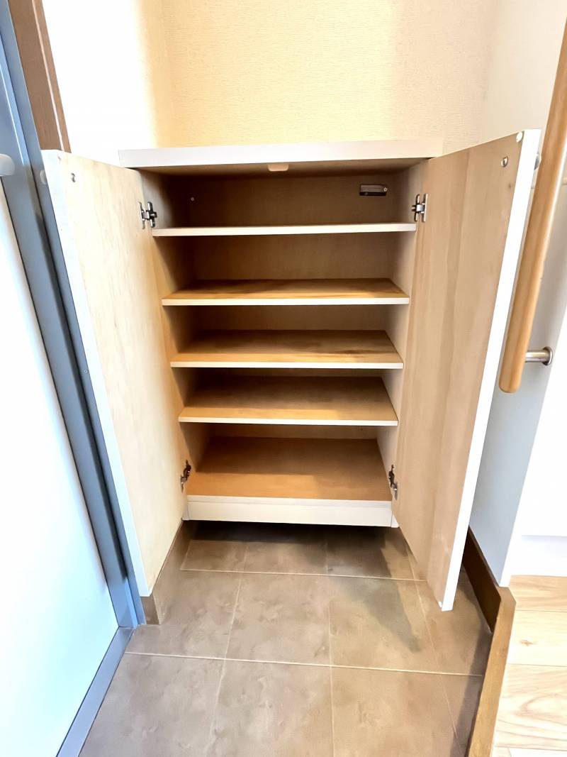 シューズボックス