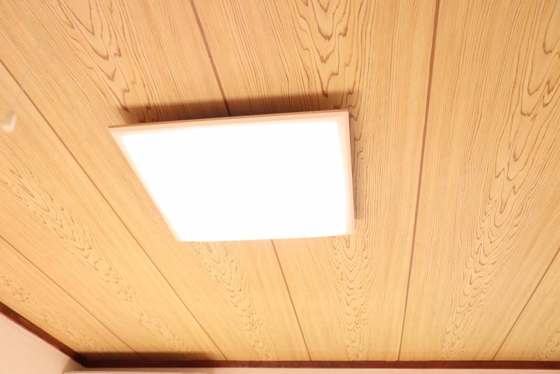 調光できるリモコン付き照明を新しく設置