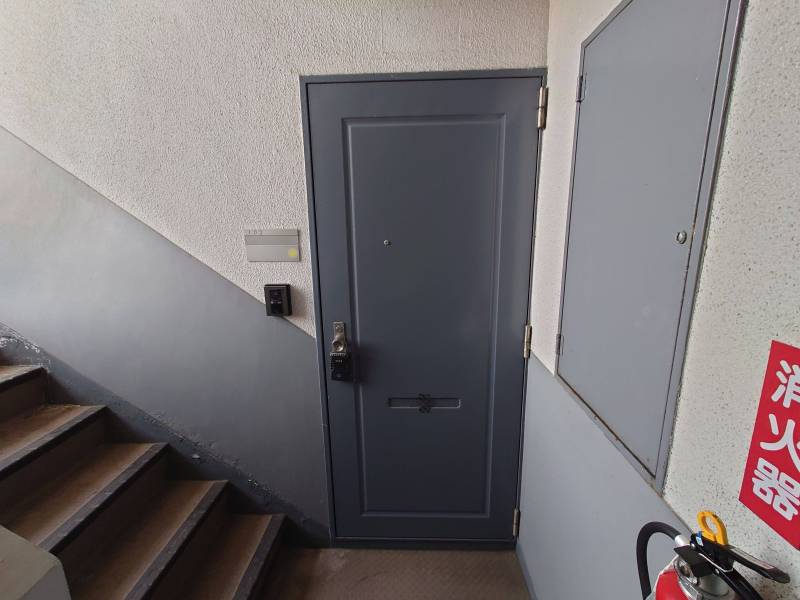 頑丈なドアです♪