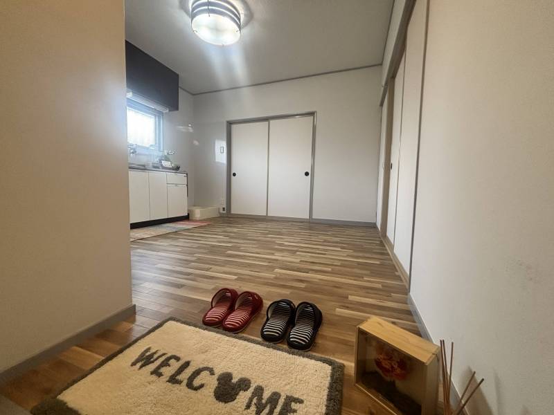 ダイニングキッチン床もリフォーム済みだから安心ですね♪