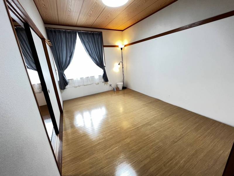 明るく開放的で綺麗な室内です。