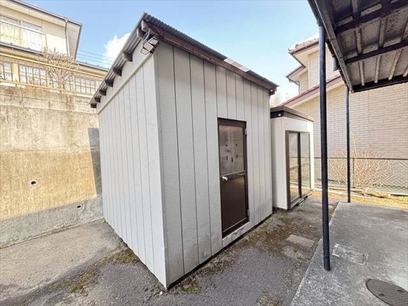 屋外鍵付きトランクルーム